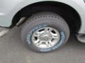 2001 Ford Expedition XLT 4x4 Wheel and Tire Photo