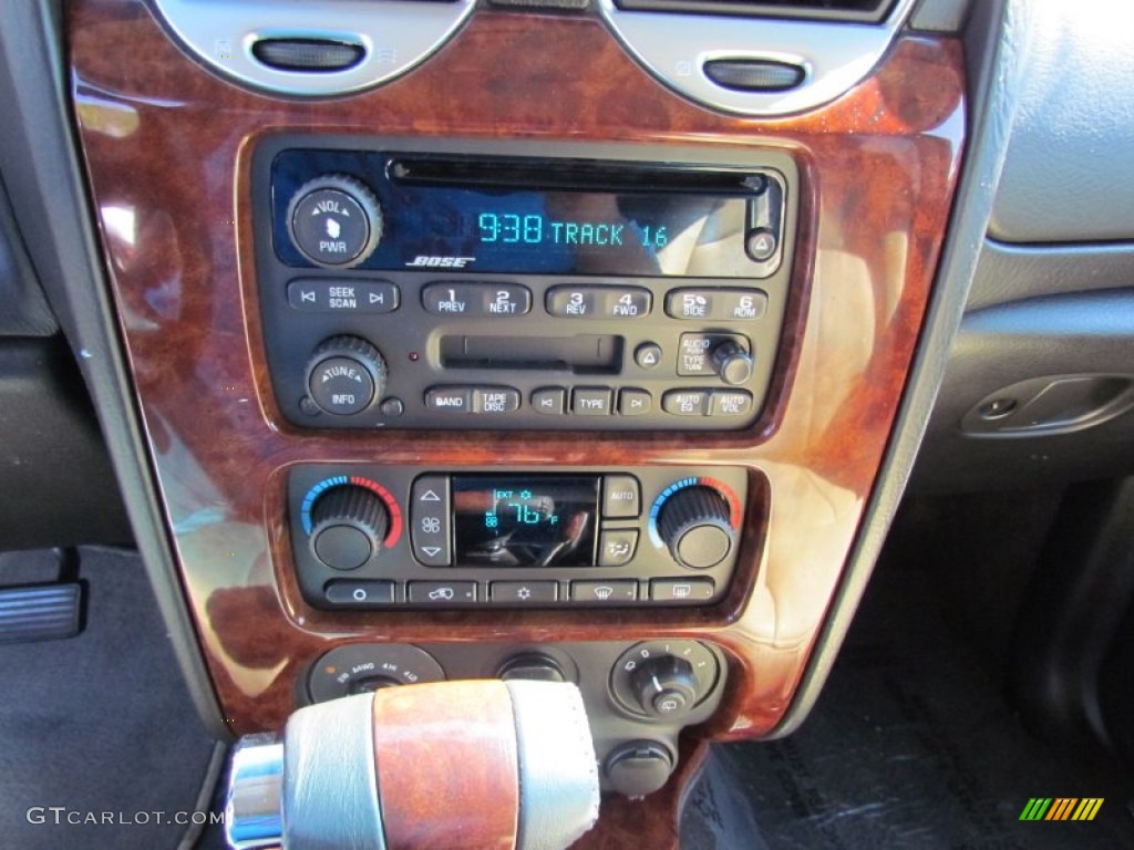 2005 GMC Envoy XL SLT 4x4 Controls Photo #66836912