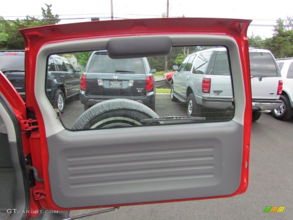 2003 Tracker 4WD Hard Top - Medium Red Metallic / Medium Gray photo #10