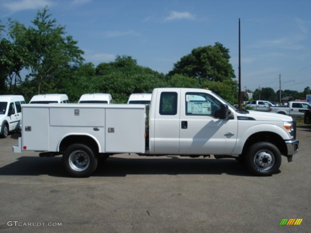 2012 F350 Super Duty XL SuperCab 4x4 Commercial - Oxford White / Steel photo #1