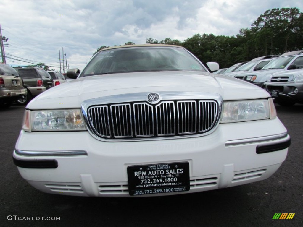 2000 Grand Marquis GS - Vibrant White / Medium Parchment photo #2