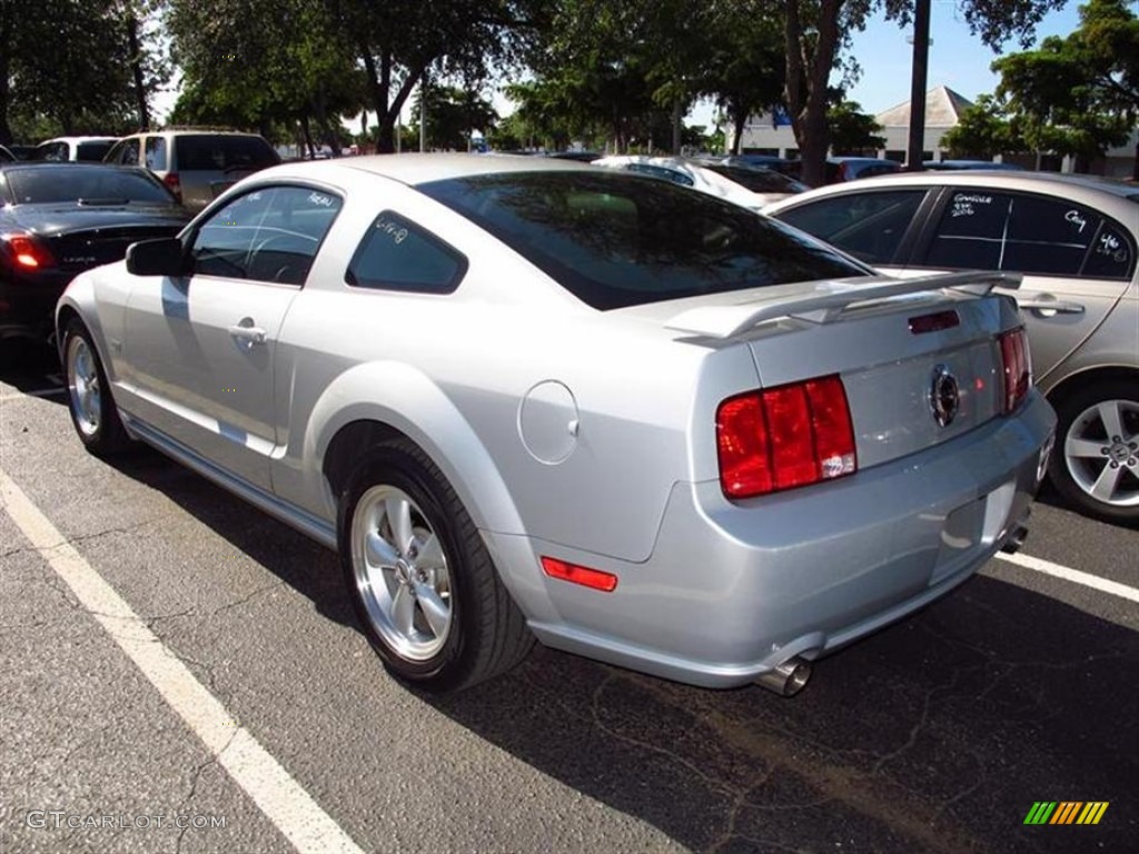 2007 Mustang GT Premium Coupe - Satin Silver Metallic / Dark Charcoal photo #3