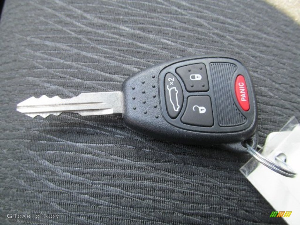 2012 Chrysler 200 LX Sedan Keys Photo #66853964