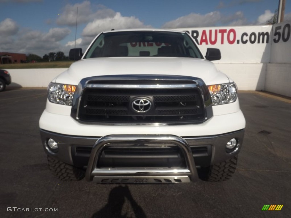 2012 Tundra SR5 CrewMax 4x4 - Super White / Graphite photo #2