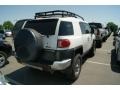 Iceberg White - FJ Cruiser 4WD Photo No. 2