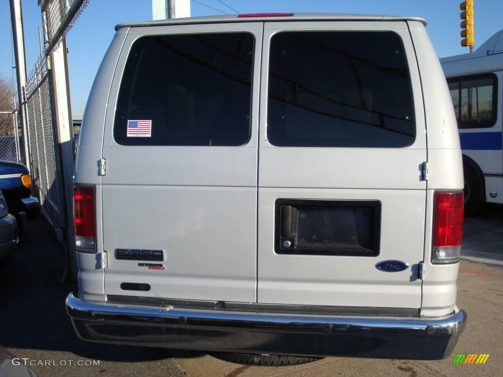 2008 E Series Van E350 Super Duty XLT 15 Passenger - Silver Metallic / Medium Flint photo #6