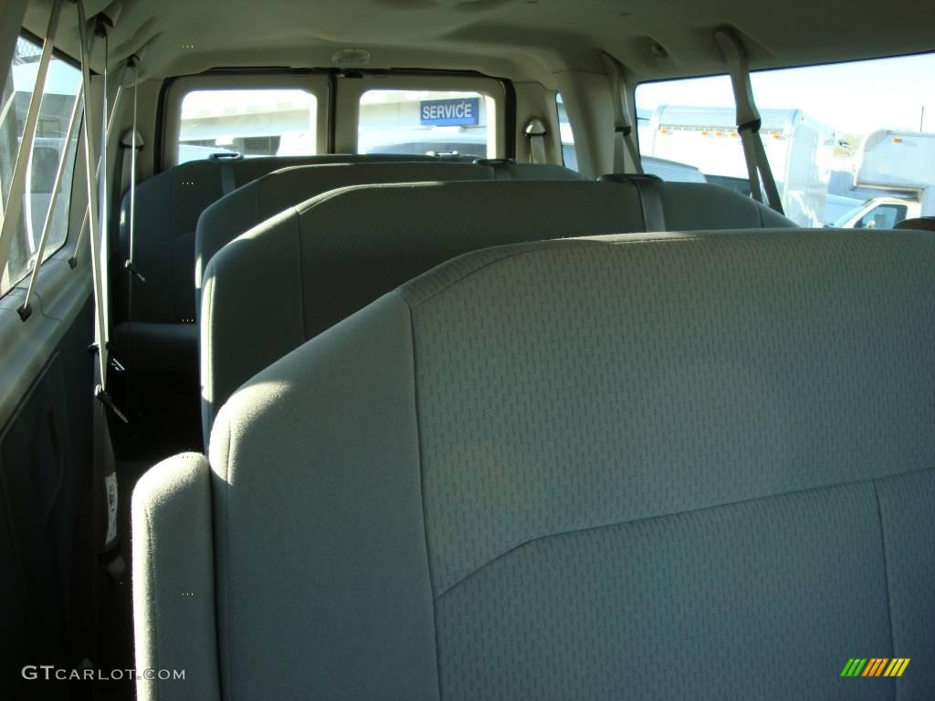 2008 E Series Van E350 Super Duty XLT 15 Passenger - Silver Metallic / Medium Flint photo #23