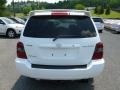 Super White - Highlander V6 4WD Photo No. 5