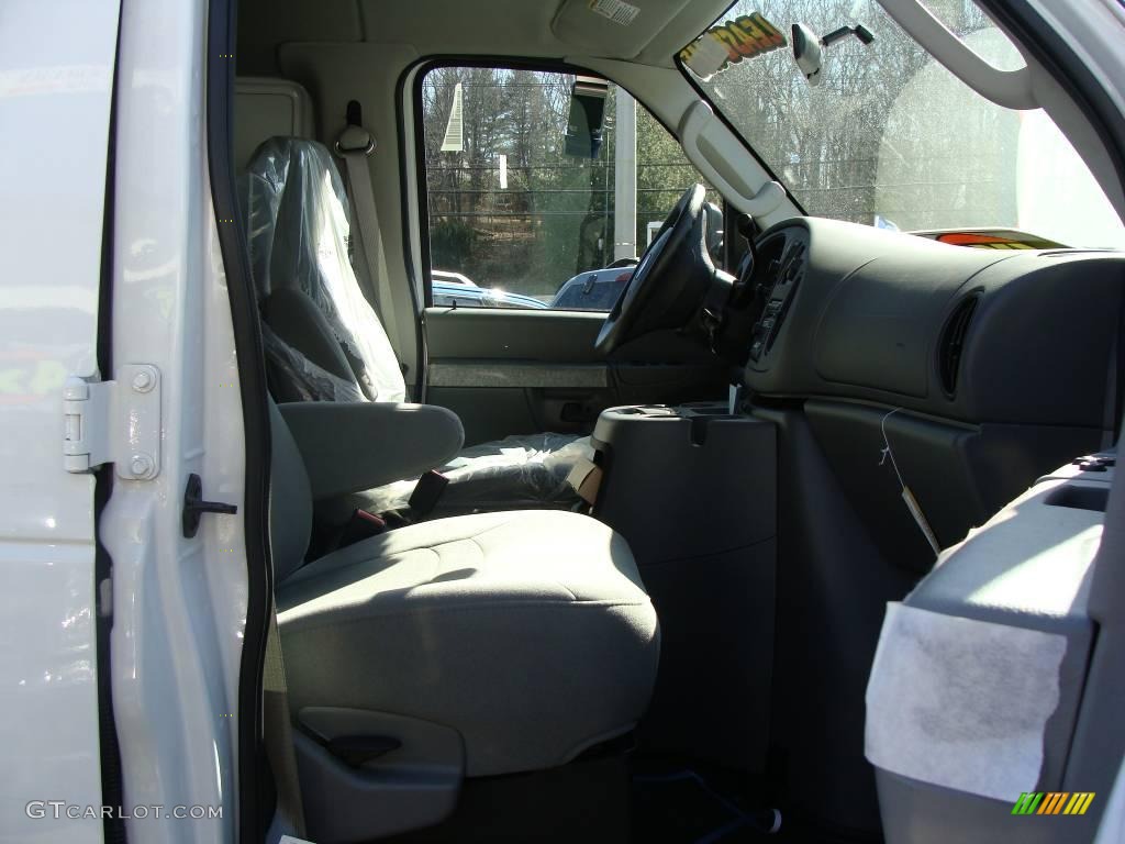 2008 E Series Van E350 Super Duty Commericial 4x4 - Oxford White / Medium Flint photo #18