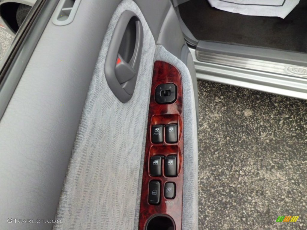 2005 Optima LX V6 - Diamond Silver / Gray photo #20