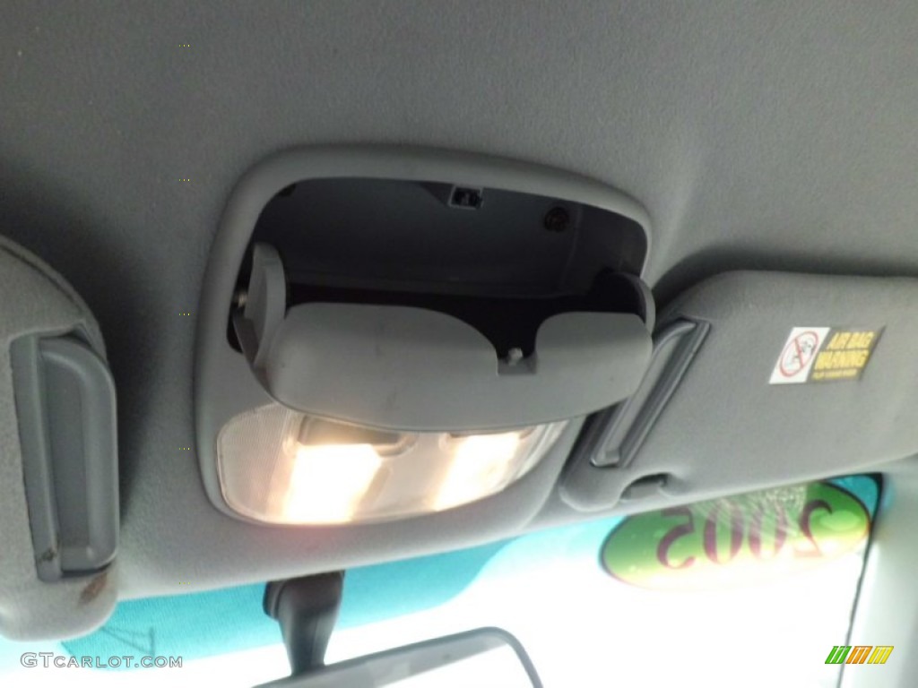 2005 Optima LX V6 - Diamond Silver / Gray photo #35