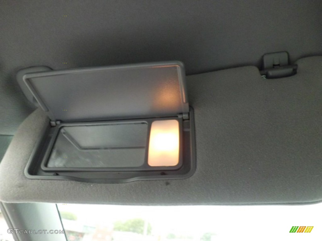 2005 Optima LX V6 - Diamond Silver / Gray photo #37