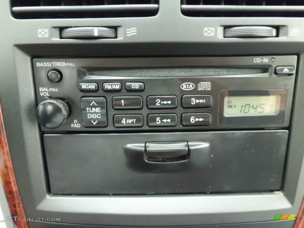 2005 Optima LX V6 - Diamond Silver / Gray photo #39