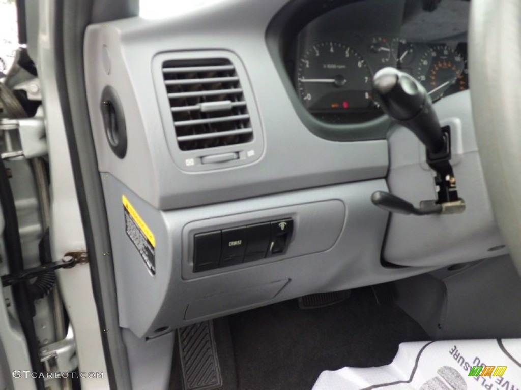 2005 Optima LX V6 - Diamond Silver / Gray photo #59