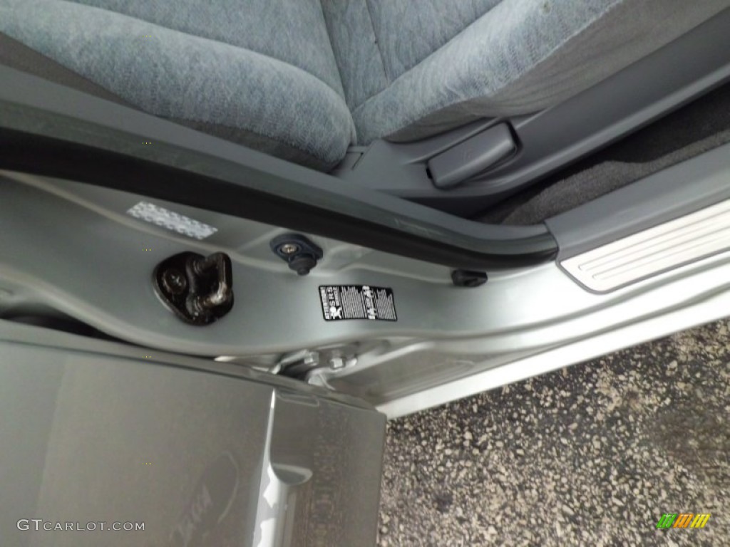 2005 Optima LX V6 - Diamond Silver / Gray photo #101