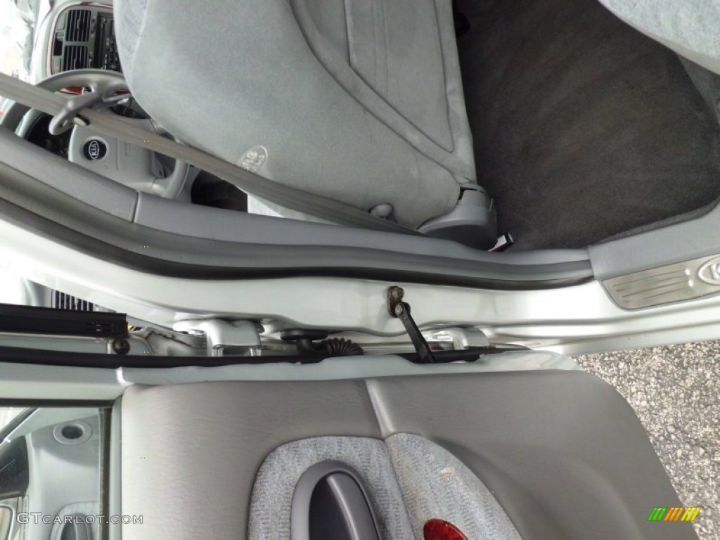 2005 Optima LX V6 - Diamond Silver / Gray photo #102