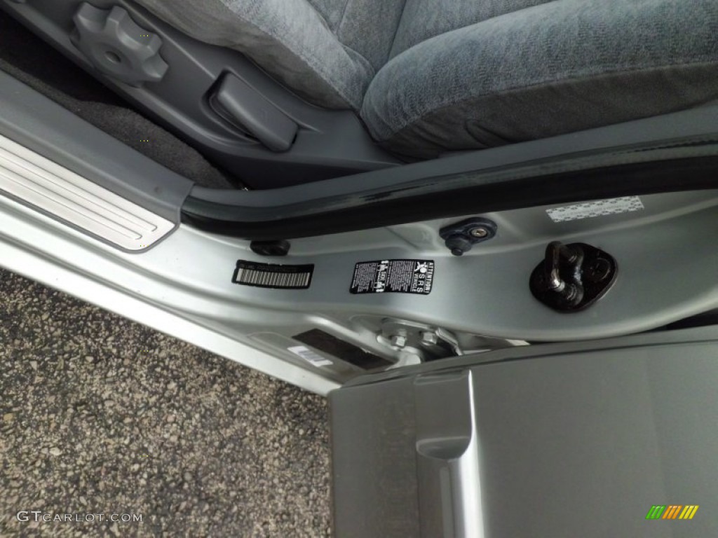 2005 Optima LX V6 - Diamond Silver / Gray photo #104