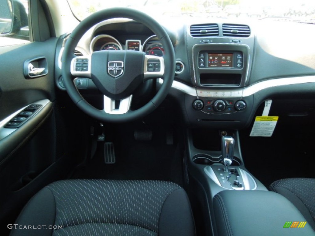 2012 Journey SE - Brilliant Black Crystal Pearl / Black photo #18