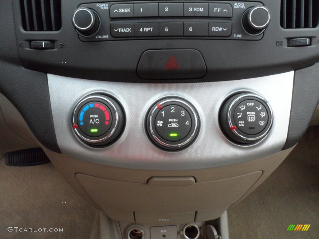 2007 Hyundai Elantra GLS Sedan Controls Photo #66868019