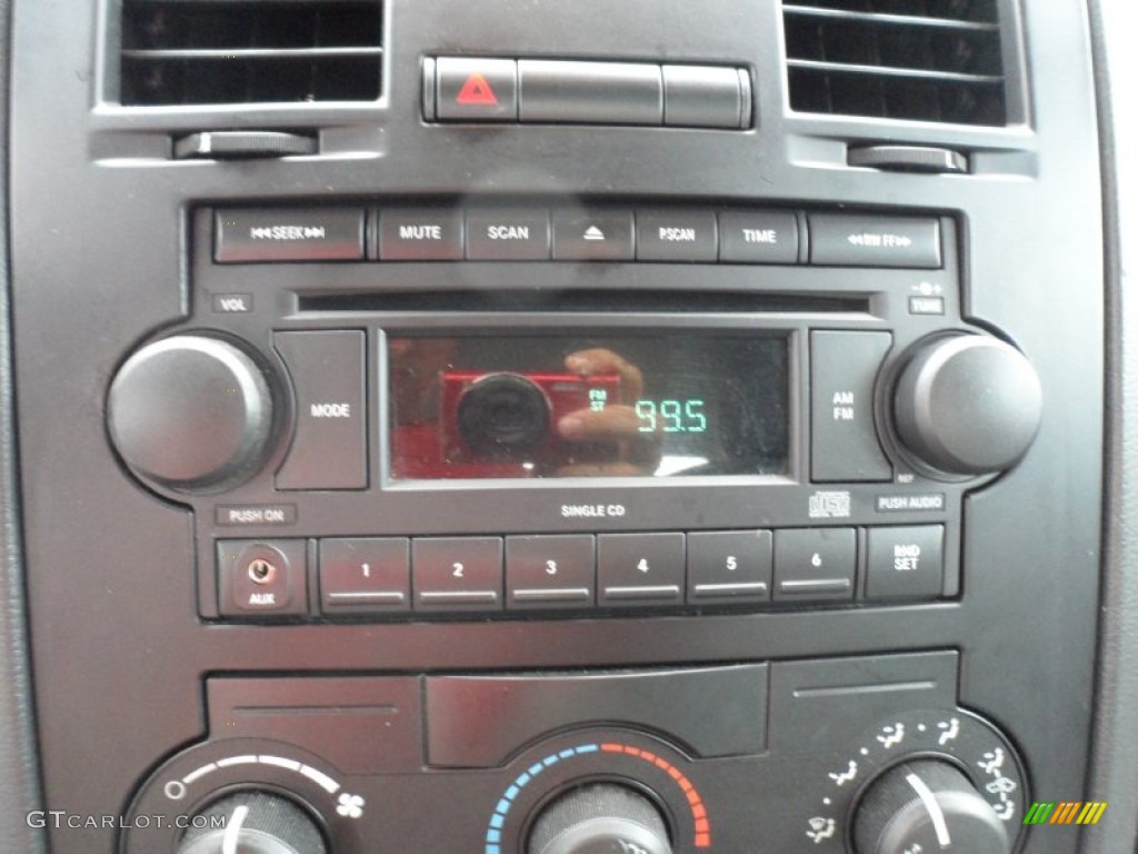 2007 Chrysler 300 Standard 300 Model Audio System Photo #66868274