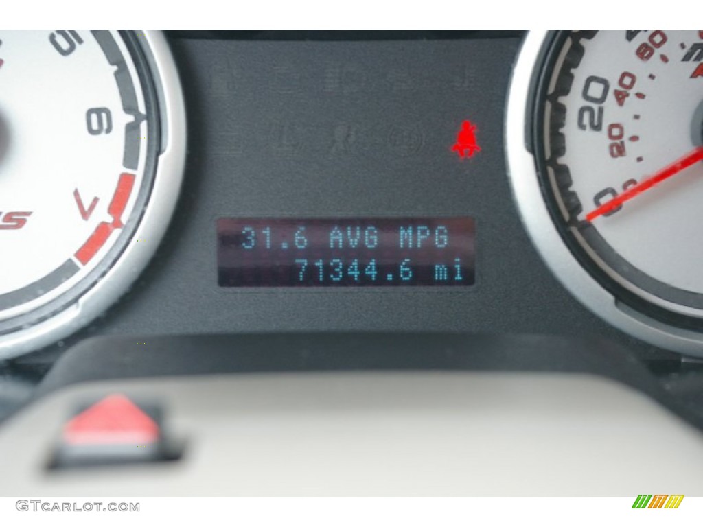 2009 Focus SE Sedan - Light Ice Blue Metallic / Medium Stone photo #8