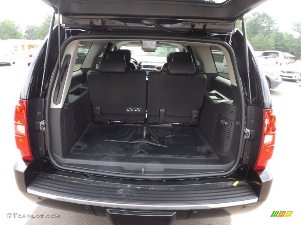 2013 Chevrolet Suburban LTZ Trunk Photo #66874235