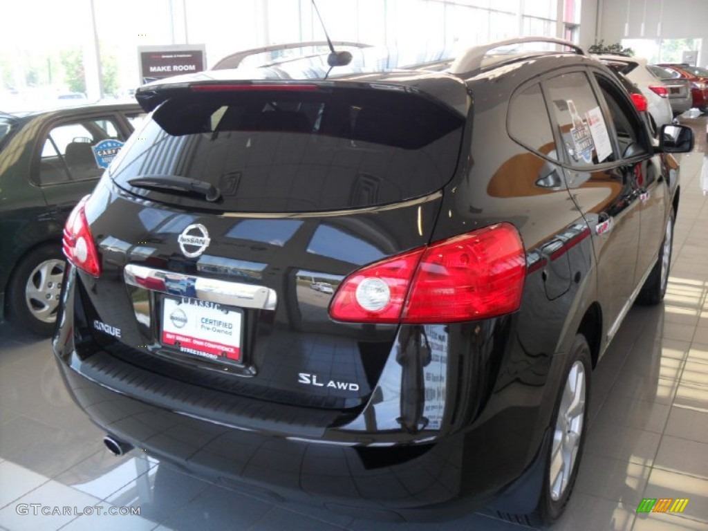 2011 Rogue SL AWD - Wicked Black / Black photo #2
