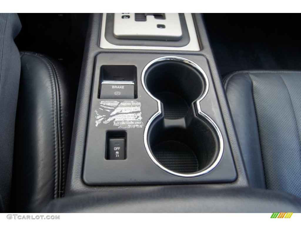 2004 LS V8 - Black Clearcoat / Black photo #37