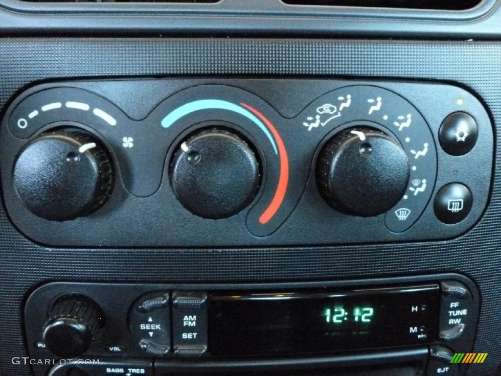 2002 Dodge Intrepid ES Controls Photo #66881372