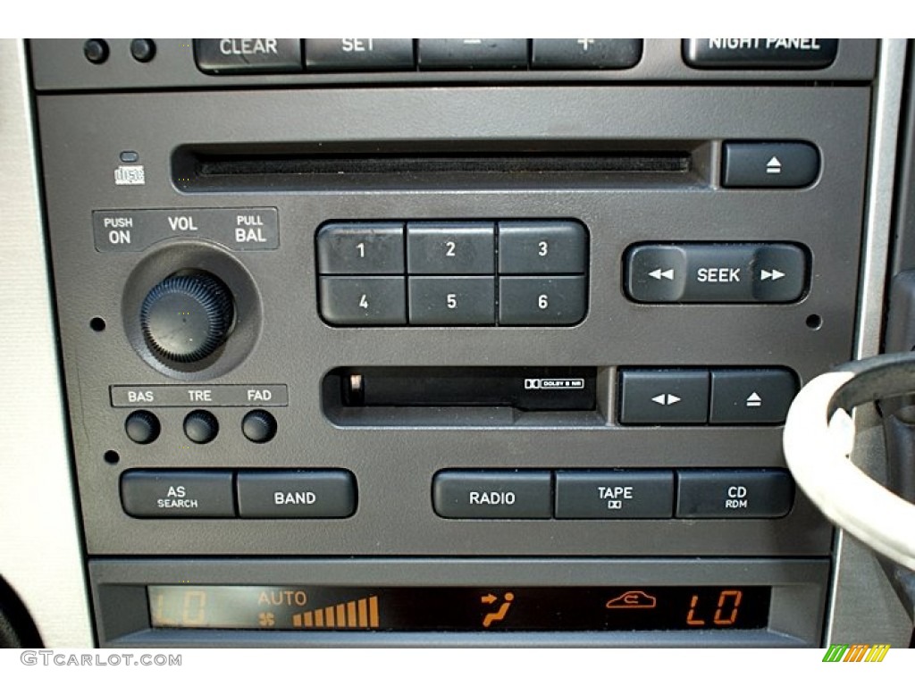 2004 Saab 9-5 Aero Sedan Audio System Photos
