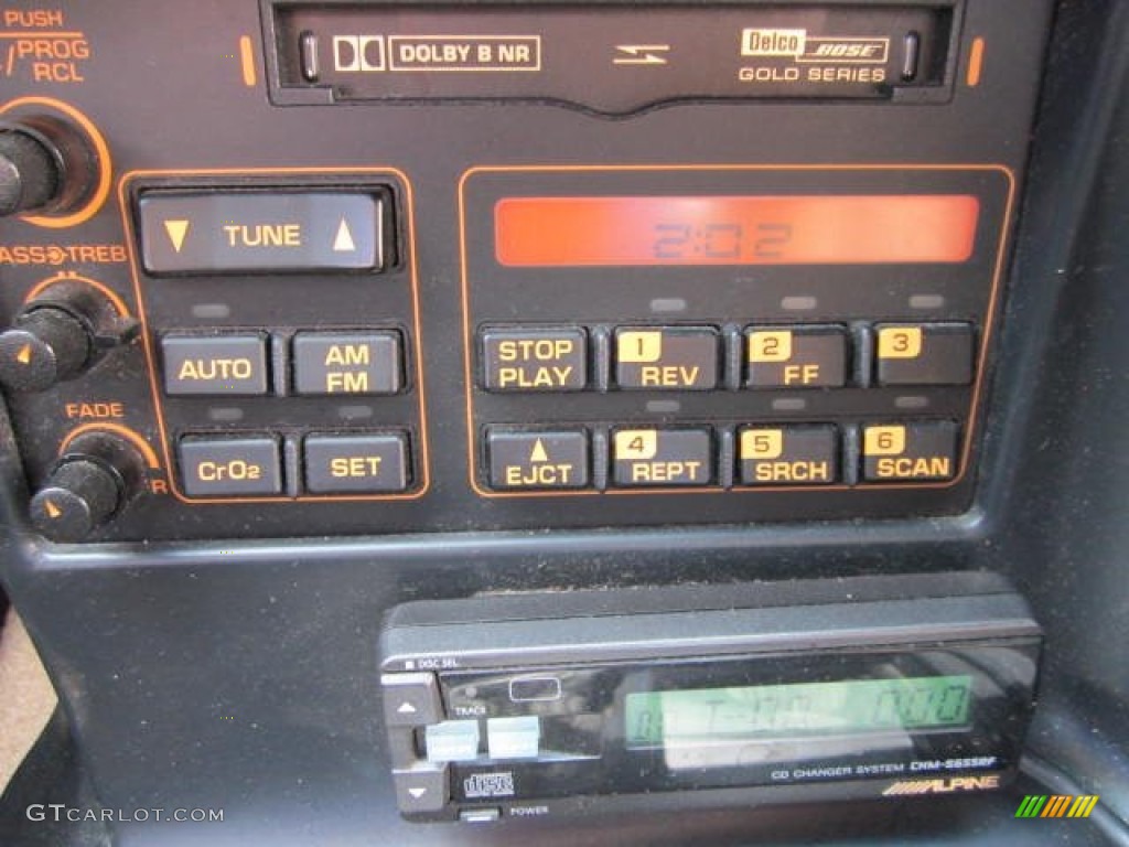 1993 Chevrolet Corvette Coupe Audio System Photo #66887356