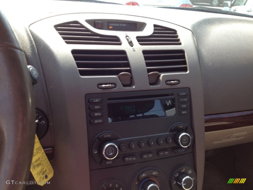 2007 Malibu LT Sedan - White / Cashmere Beige photo #17