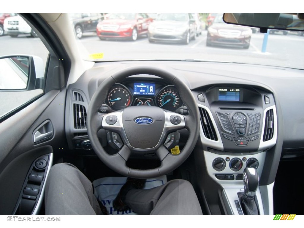 2012 Ford Focus SE Sport Sedan Two-Tone Sport Dashboard Photo #66888421