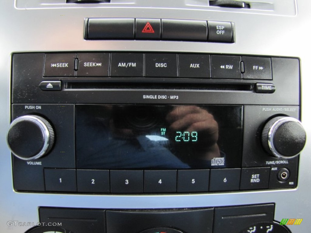 2010 Dodge Charger SXT Audio System Photo #66888778