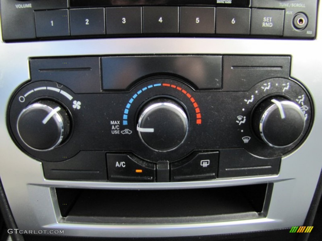 2010 Dodge Charger SXT Controls Photo #66888787
