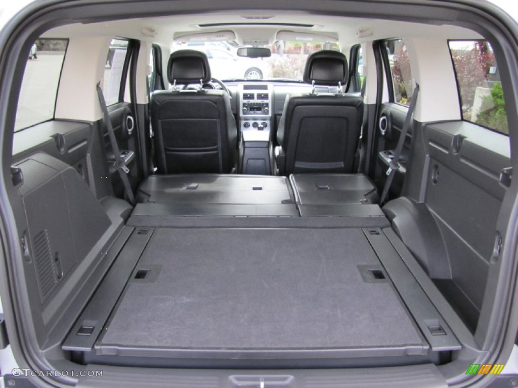 2011 Dodge Nitro SXT 4x4 Trunk Photo #66889153