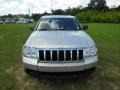 Bright Silver Metallic - Grand Cherokee Laredo Photo No. 2