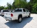 2001 Bright White Dodge Dakota SLT Quad Cab 4x4  photo #2