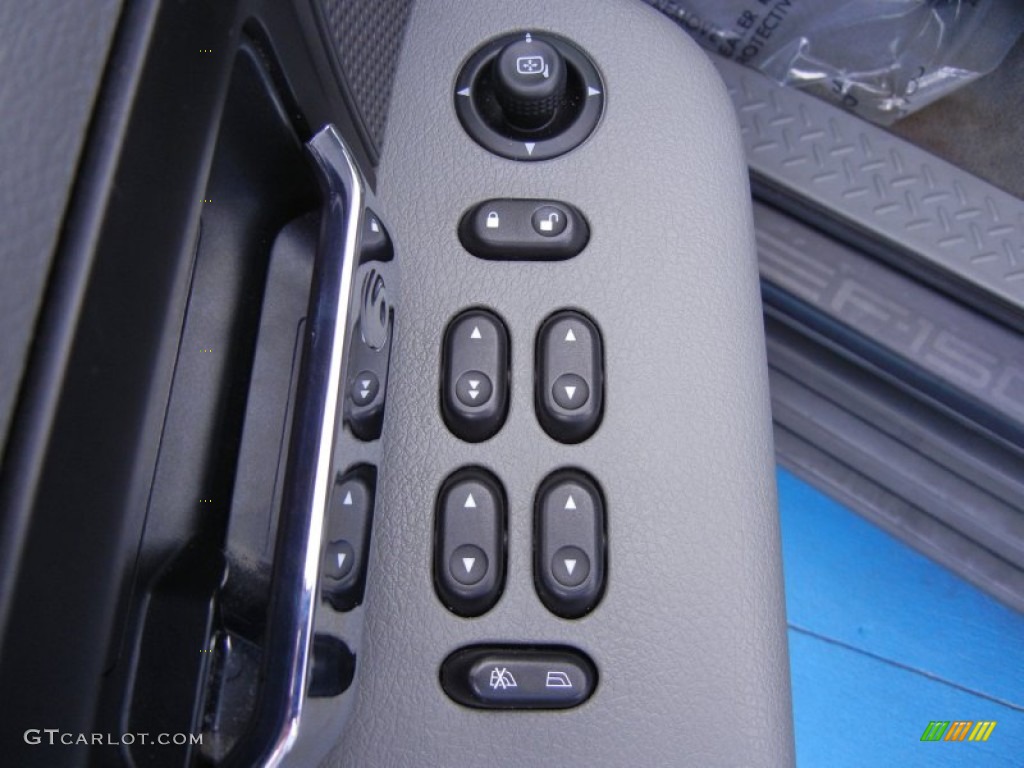 2004 F150 XLT SuperCrew - True Blue Metallic / Medium/Dark Flint photo #13