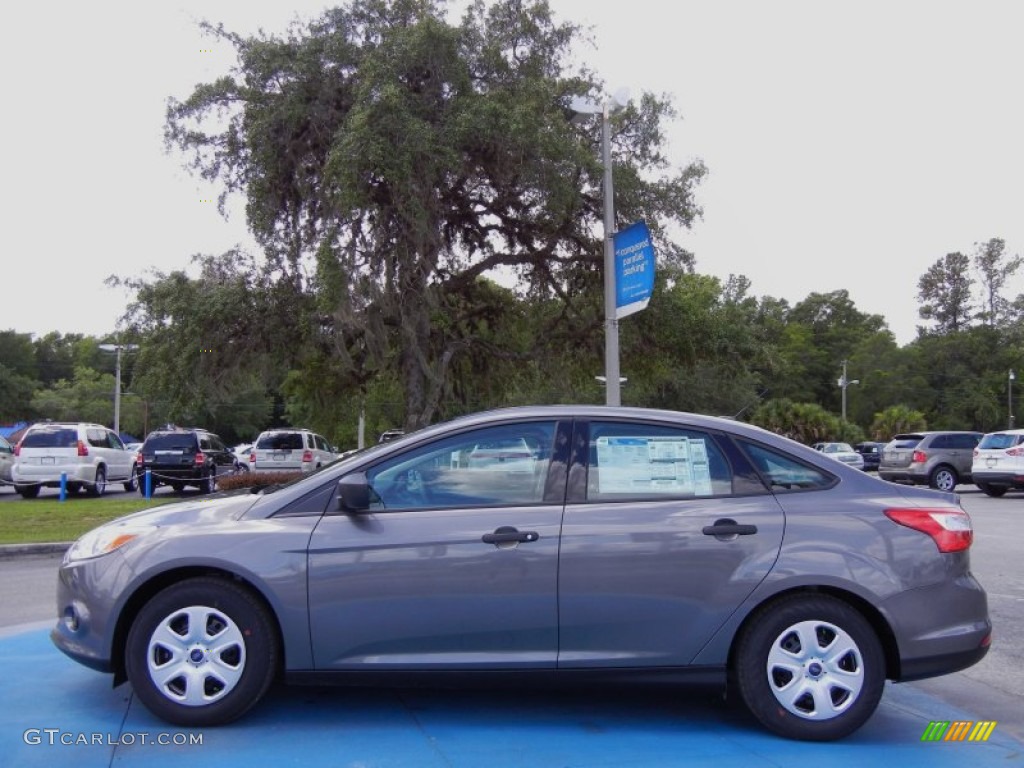 2012 Focus S Sedan - Sterling Grey Metallic / Charcoal Black photo #2