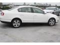 Candy White - Passat Komfort Sedan Photo No. 6