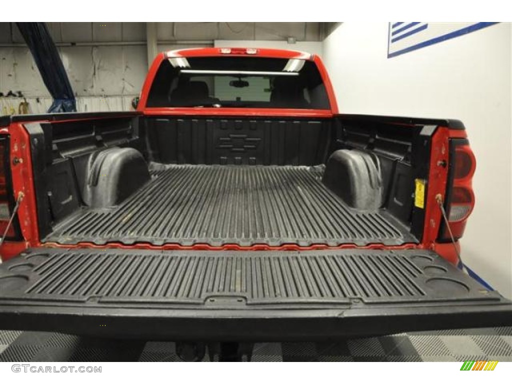 2006 Silverado 1500 Z71 Extended Cab 4x4 - Victory Red / Dark Charcoal photo #8