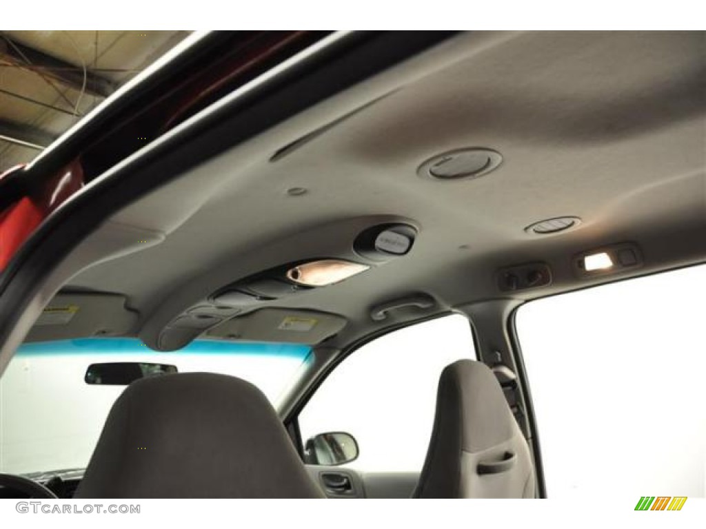 2002 Windstar LX - Matador Red Metallic / Medium Graphite Grey photo #3