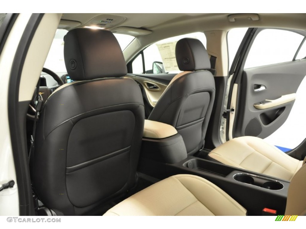 Light Neutral/Dark Accents Interior 2012 Chevrolet Volt Hatchback Photo #66909031