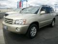 2001 Vintage Gold Metallic Toyota Highlander V6 4WD  photo #22