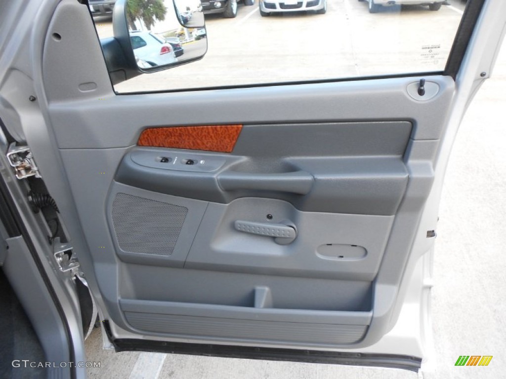 2006 Dodge Ram 2500 SLT Quad Cab Medium Slate Gray Door Panel Photo #66911470