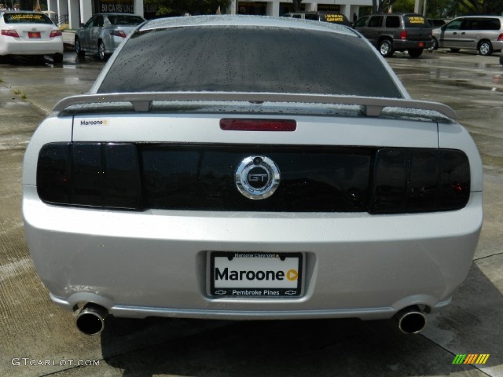 2008 Mustang GT Premium Coupe - Brilliant Silver Metallic / Dark Charcoal photo #3