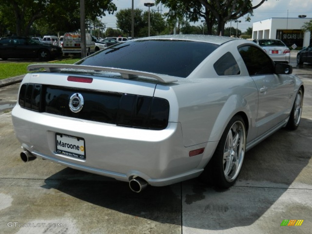 2008 Mustang GT Premium Coupe - Brilliant Silver Metallic / Dark Charcoal photo #18