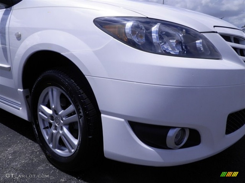 2004 MPV LX - Rally White / Beige photo #2