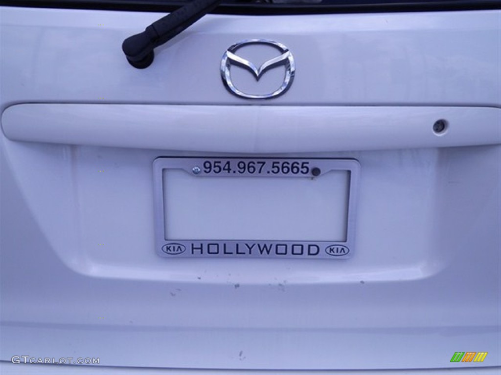 2004 MPV LX - Rally White / Beige photo #17